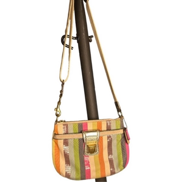 Adorable Coach crossbody bag with beautiful sequined colors - Picture 2 of 6